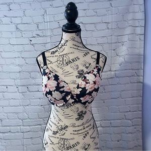PINK by Victorias’s Secret Wear Everywear Lightly Lined Floral T-shirt Bra 34 DD